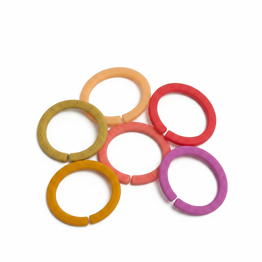 Colorful BPA-free silicone baby chainlinks by Everything Littles